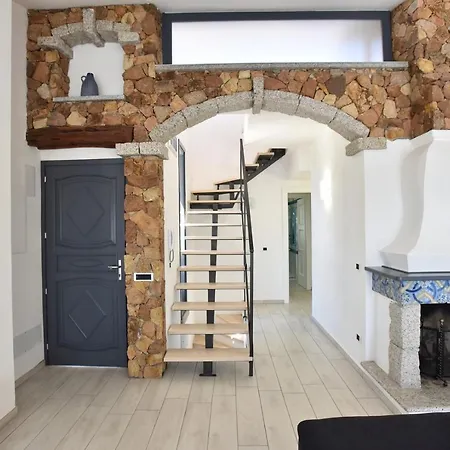 Villa Vilumani House